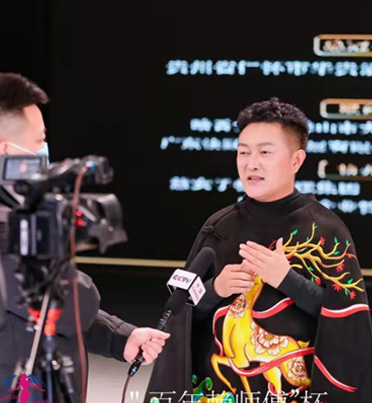 世界夫人品牌創(chuàng)始人馮躍振榮膺 “中國誠信企業(yè)家”證書！