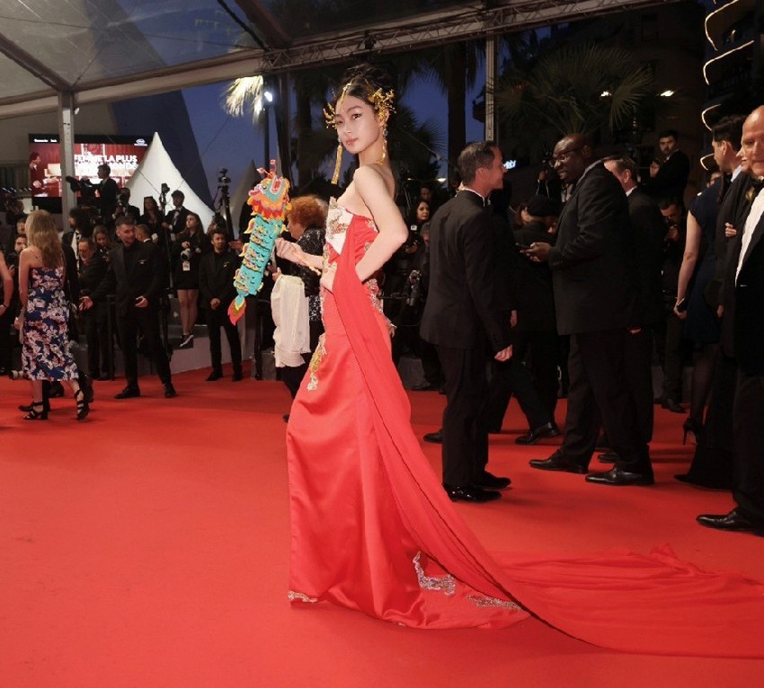 最年輕中國女演員付詠銣演繹《花木蘭傳奇》，讓世界看見東方少年